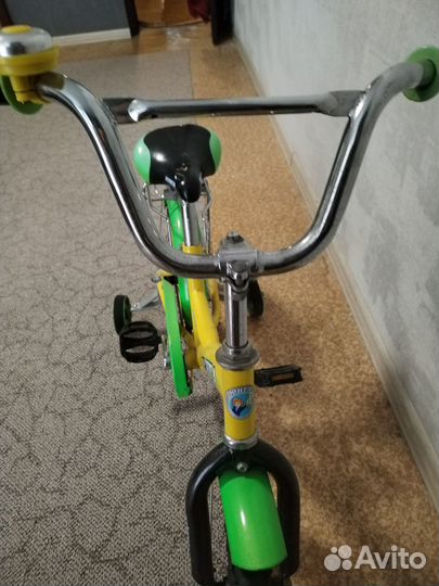 Четырехколесный велосипед