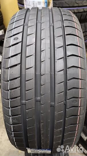 Triangle EffeXSport TH202 235/40 R19 96Y