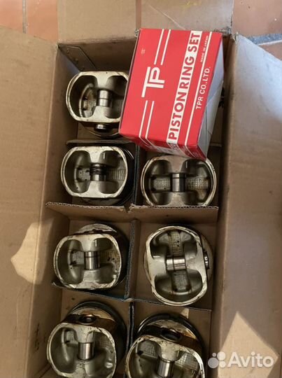 Поршня на Тойоту ланд крузер 200