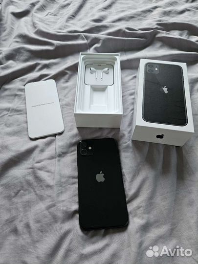 Телефон iPhone 11