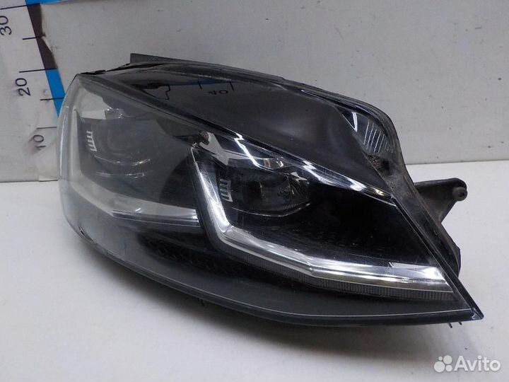 Фара правая Volkswagen Golf