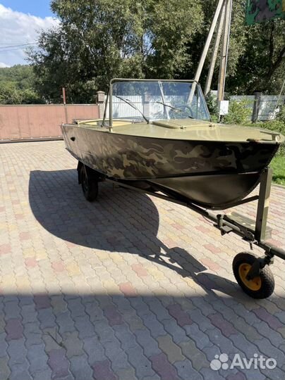 Моторная лодка Прогресс-4