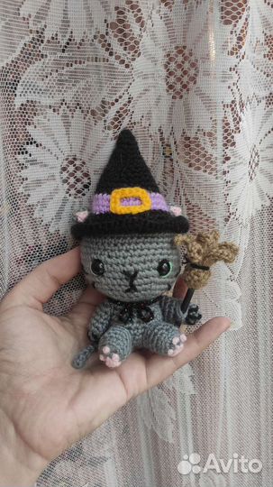 Игрушка вязанная Котенок Хеллоуин