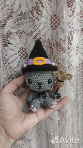 Игрушка вязанная Котенок Хеллоуин