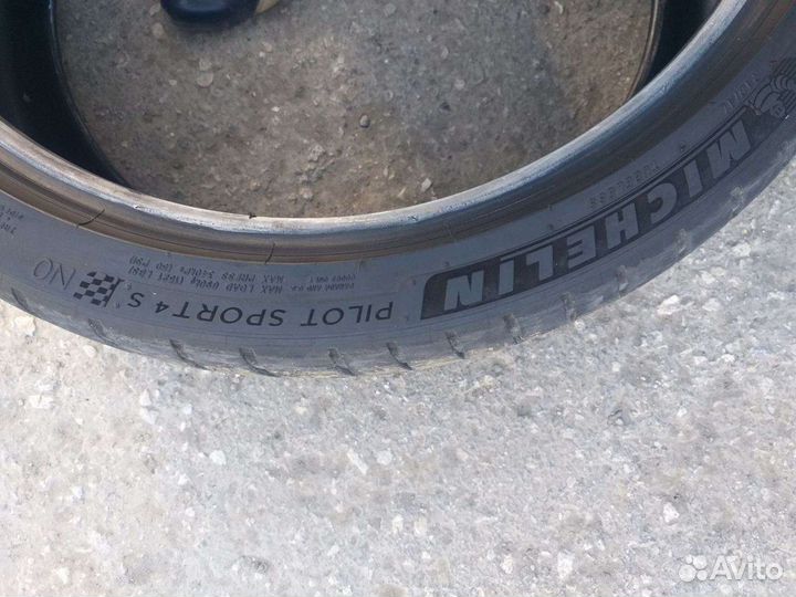 Michelin Pilot Sport 4 S 245/35 R20 и 305/30 R20 103