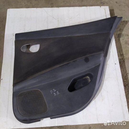 Обшивка боковой двери задняя правая Nissan Primera