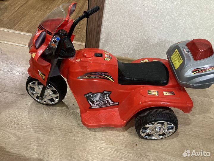 Детский электромобиль на аккумуляторе