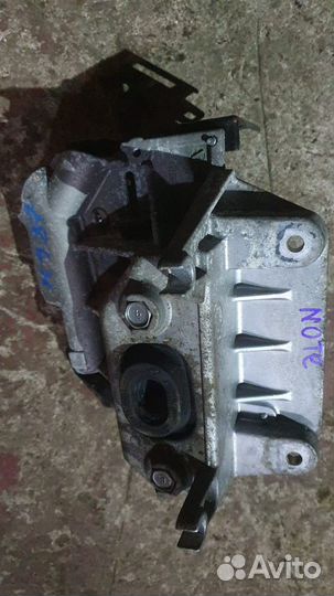 Подушки двигателя HR16 Nissan Note E11