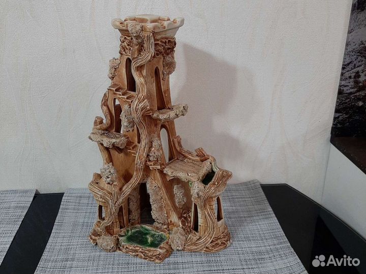 Замок для аквариума,высота 40см,ширина 28 см,новый