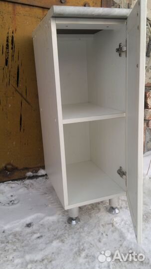 Нижние шкафы кухонного гарнитура белые на 60 и 30