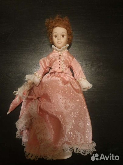 Кукла фарфоровая коллекционная 24 см