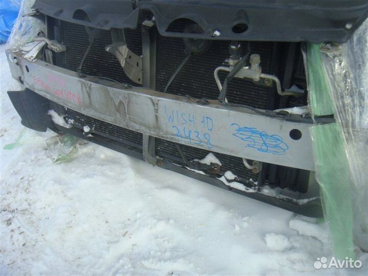 Усилитель бампера передний Toyota Wish ZNE1# 2003