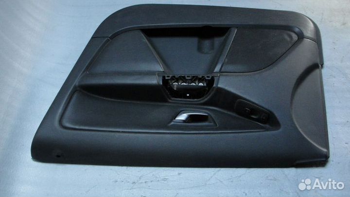 Обшивки дверей Вольво хс90 2005г