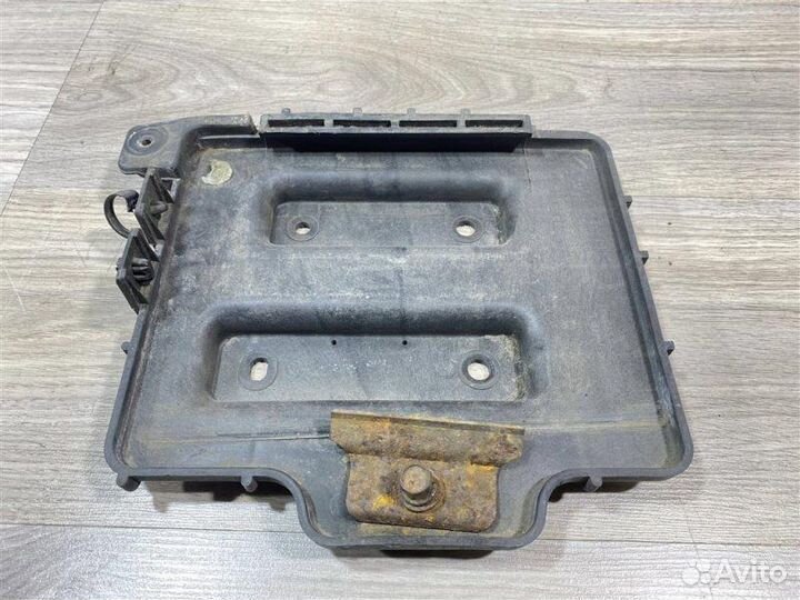 Площадка аккумулятора Kia Rio 2 1.4 2008