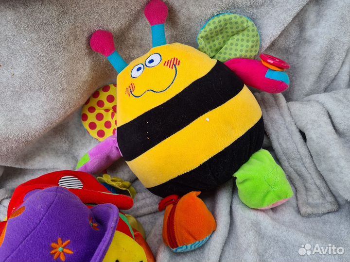 Развивающие мягкие игрушки пчела и божья коровка