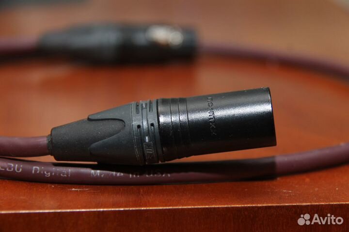 DH labs Silver sonic d 110