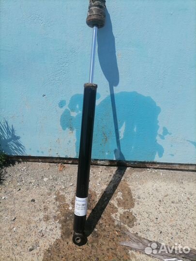 Задний амортизатор Ford focus 2