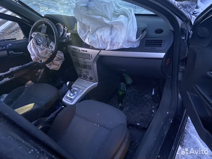 Opel Astra H 1,6 ркпп разбор