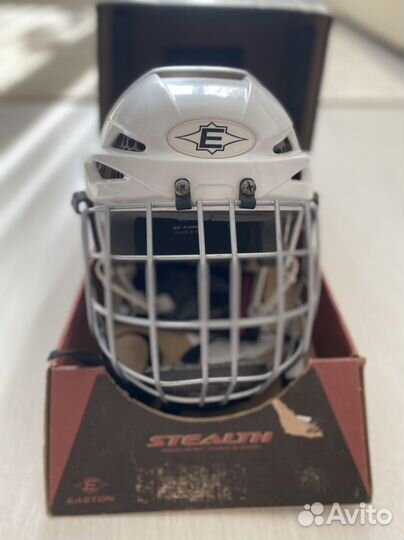 Хоккейный шлем