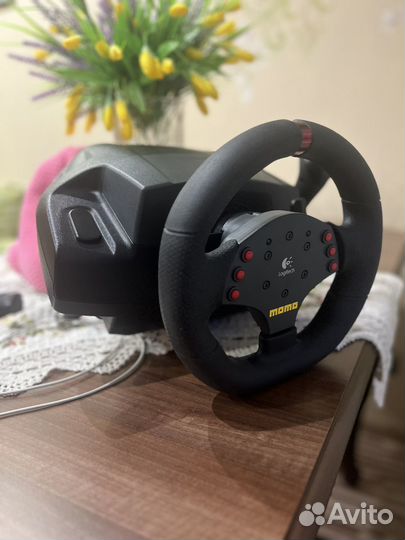 Игровой руль logitech momo racing