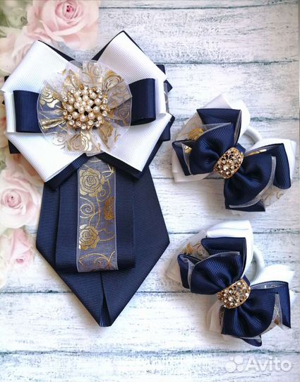 Школьный набор (брошь-галстук и бантики)