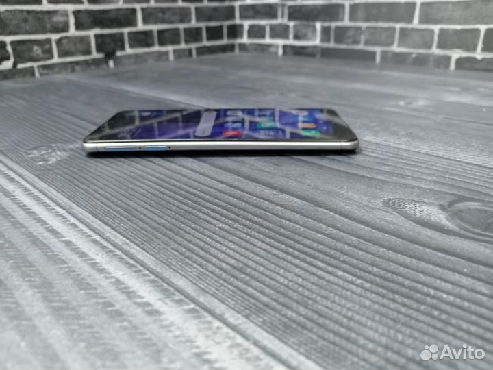 Xiaomi Redmi 6, 4/64 ГБ