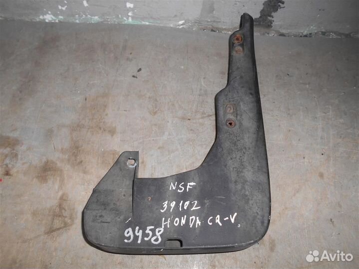 Брызговик передний левый от Honda CR-V 2007-2012