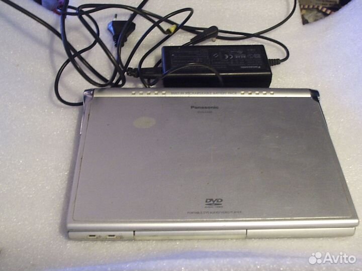 Два портативных dvd плеера Panasonic dvd-la95