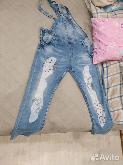 Джинсовый комбинезон