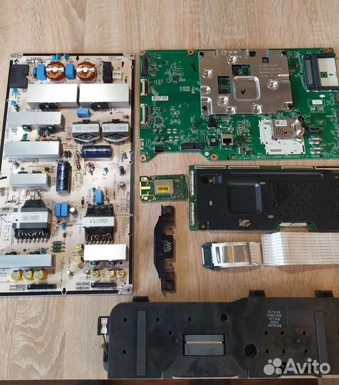 ЖК телевизор на запчасти битый экран