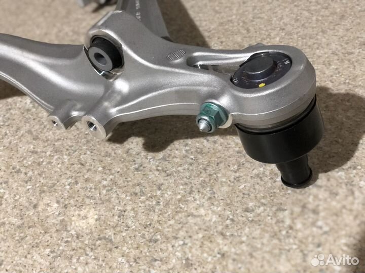 Рычаг Передний нижний на Lamborghini