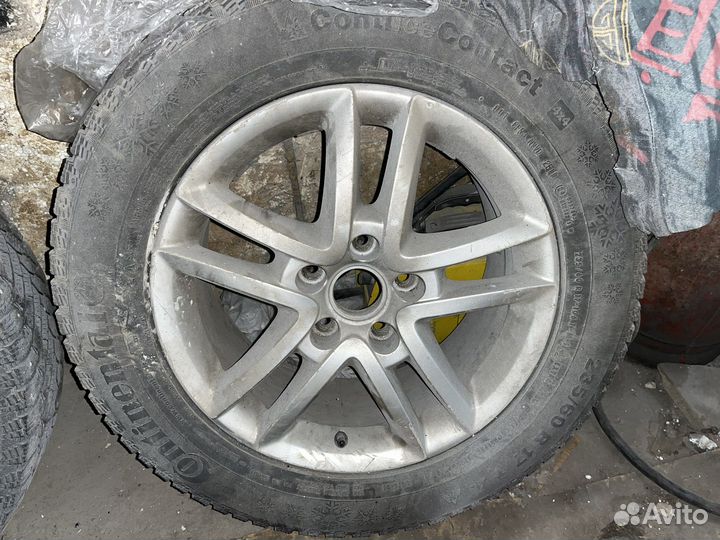 R17 Continental Conti4x4Contact 235/60, PCD 5x112 DIA 57
