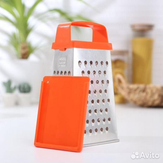 Тёрка «Универсал», 4 грани, с крышкой-дозатором и