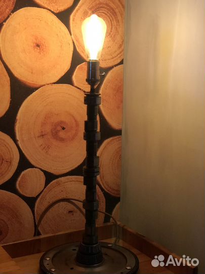 Лампа настольная