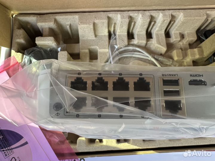 Новый DS-N208P(C) PoE Hiwatch