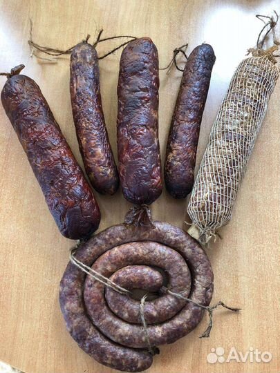 Ветчина и колбаса домашнего копчения