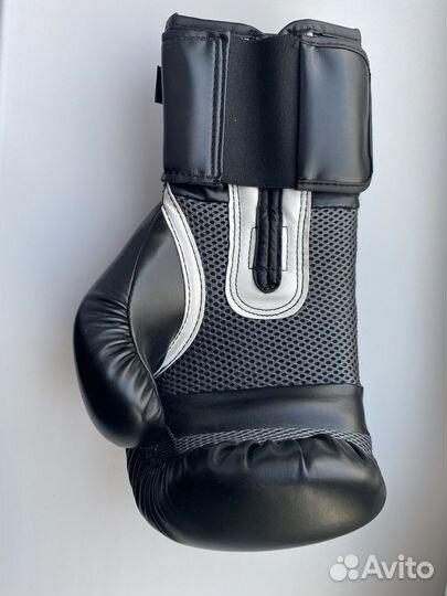 Боксерские перчатки everlast 10 oz