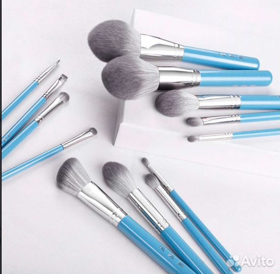 Кисти для макияжа новые