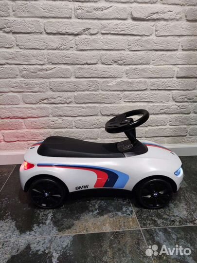 Машинка-каталка BMW