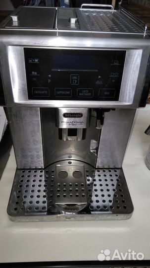 Кофе-машина De'Longhi PrimaDonna avant