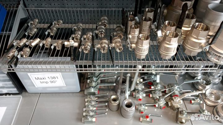 Грузовики и спецтехника