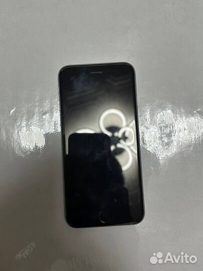 iPhone 6S, 64 ГБ