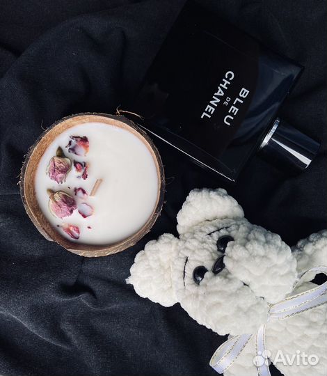 Натуральная Ароматическая Свеча в Кокосе