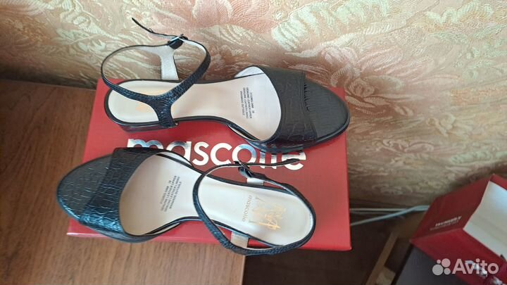 Босоножки кожаные Mascotte р.38