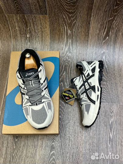 Кроссовки Asics