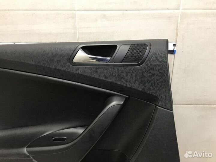 Обшивка двери задней левой Passat B6 2005-2010