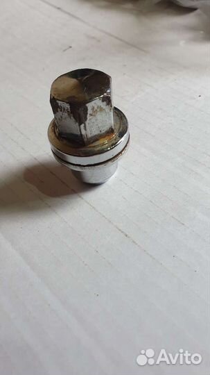 Колесные болты Range Rover Sport