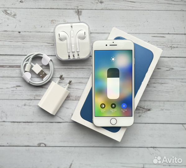 iPhone 8, 64 ГБ