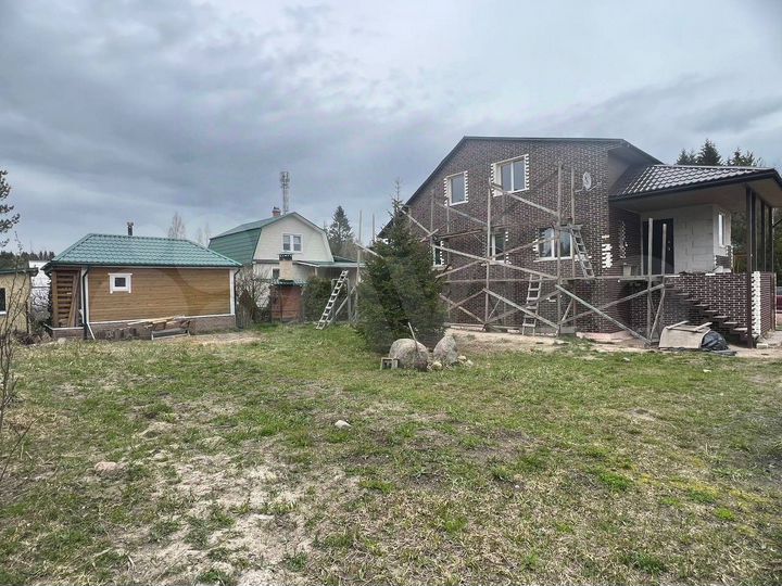 Дом 230 м² на участке 6 сот.