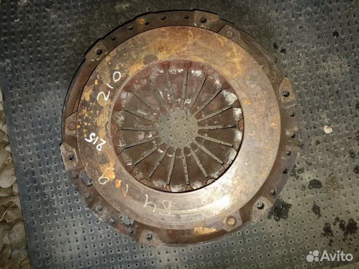 Корзина сцепления Volkswagen Passat B3